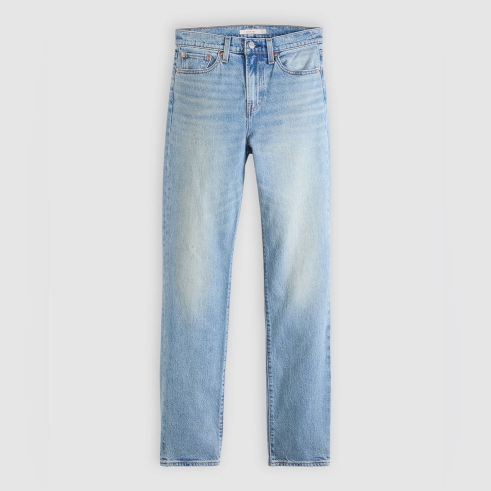 Levi's Women's Wedgie Straight Leg Jeans in Medium Wash
